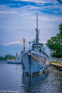 ww2 submarine docked in muskegon channel 